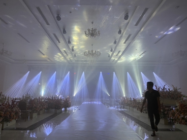 Hệ thống đèn sân khấu Trung tâm Tiệc cưới Golden Place, Nam Định